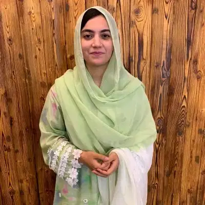 Somalkayani, licensed therapist